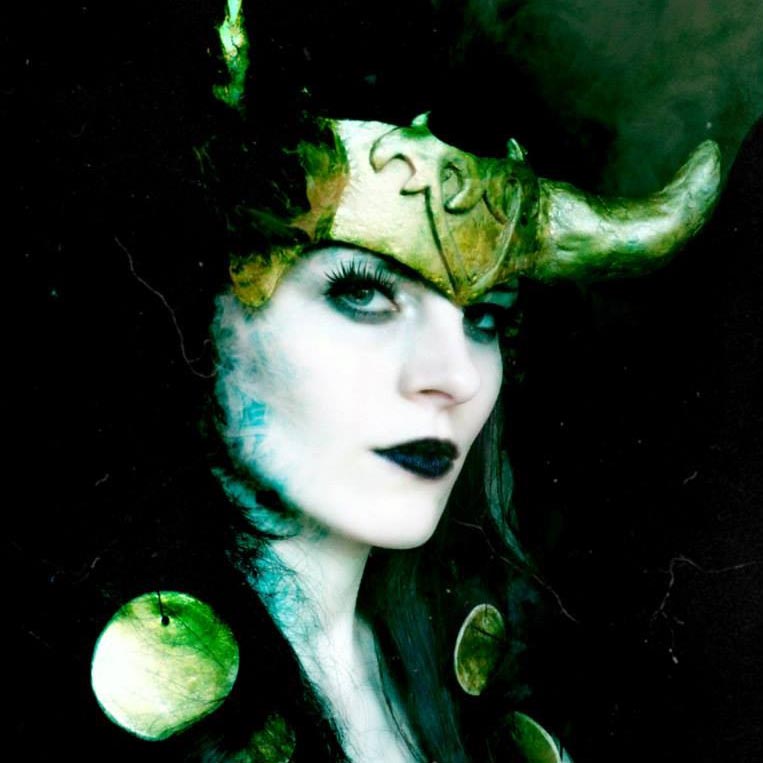 Nicole Schuhmacher - Autorin beim Sternensand Verlag - Cosplay - Marvel Lady Loki